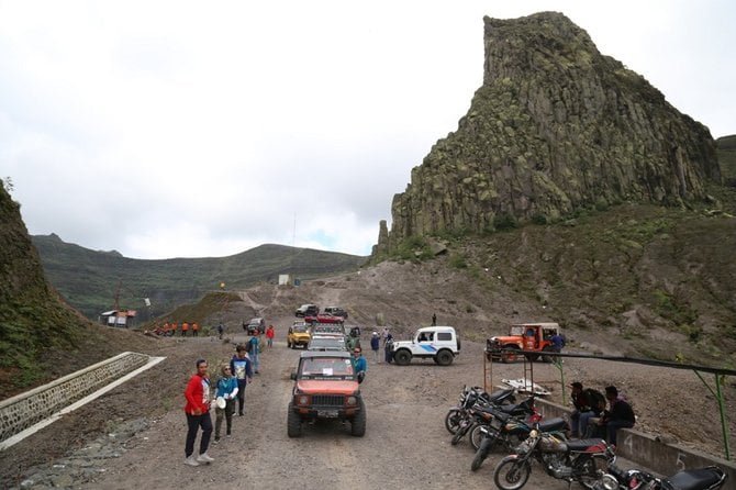 wisatawan di gunung kelud