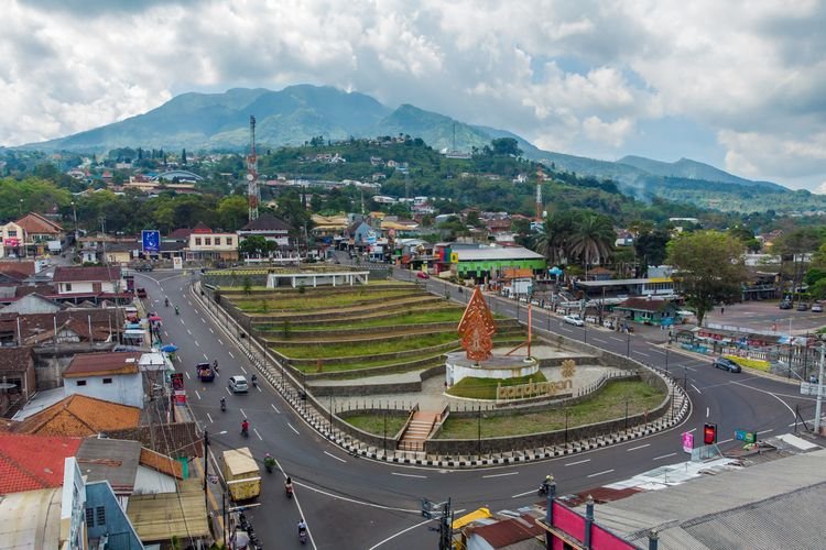 Alun-alun Bandungan di Kabupaten Semarang, Jawa Tengah.