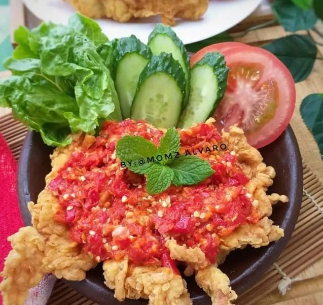 6 resep ayam geprek mudah krispi dan nikmat banget