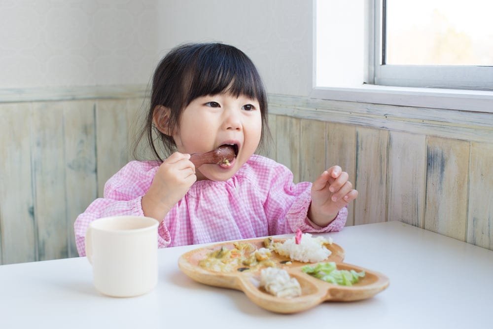 susu dan makanan lainnya untuk memenuhi nutrisi pertumbuhan anak